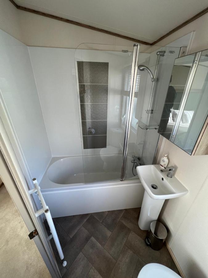 Anchors Rest - Family Caravan - Haven Lytchett Minster Exterior foto